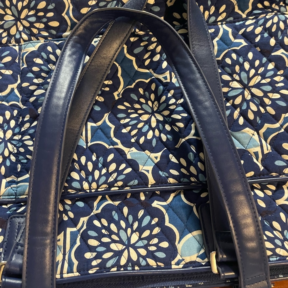 Blue Vera Bradley set.  Laptop tote, wallet and pill box - Picture 3 of 8